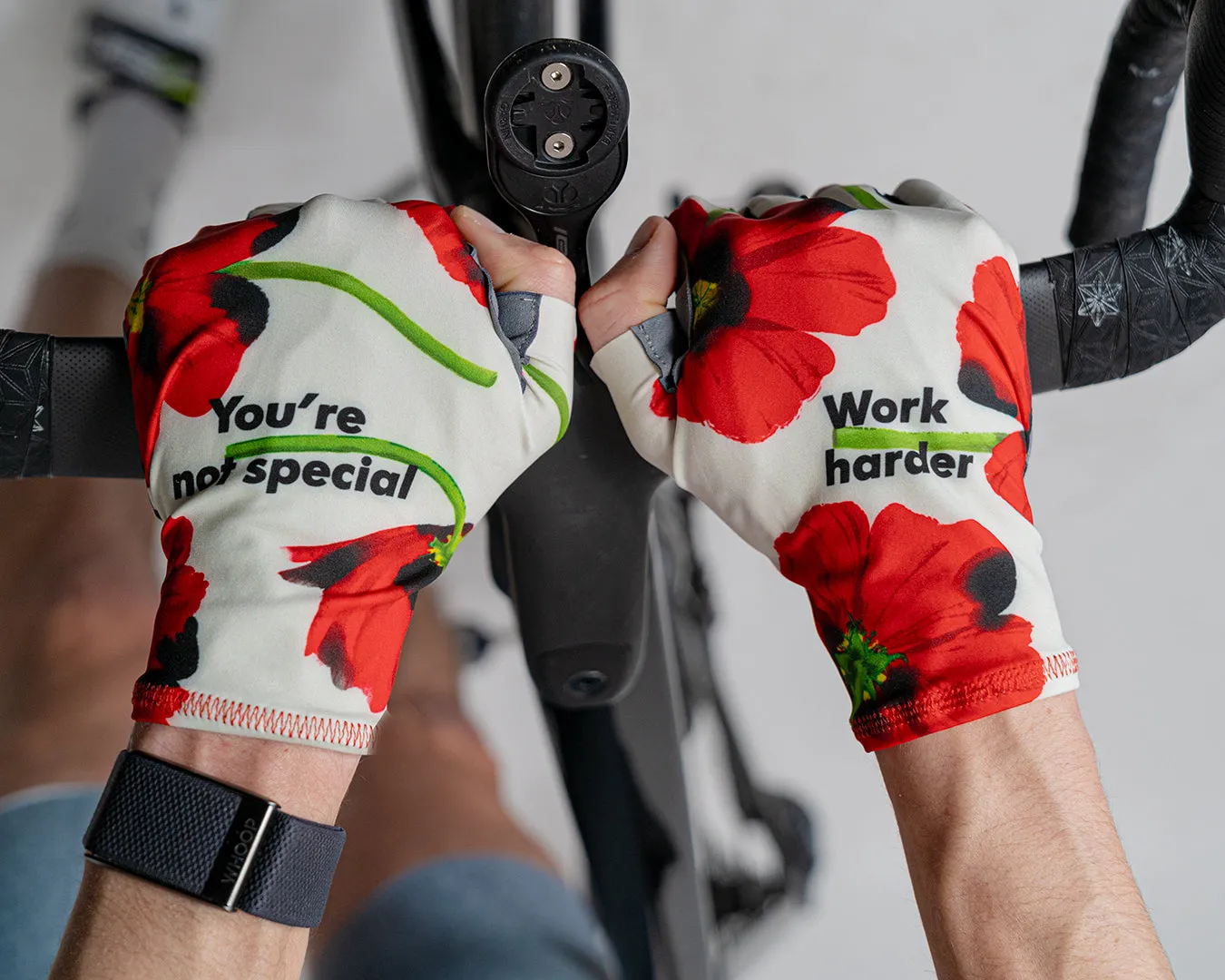 Red Poppies Aero Gloves