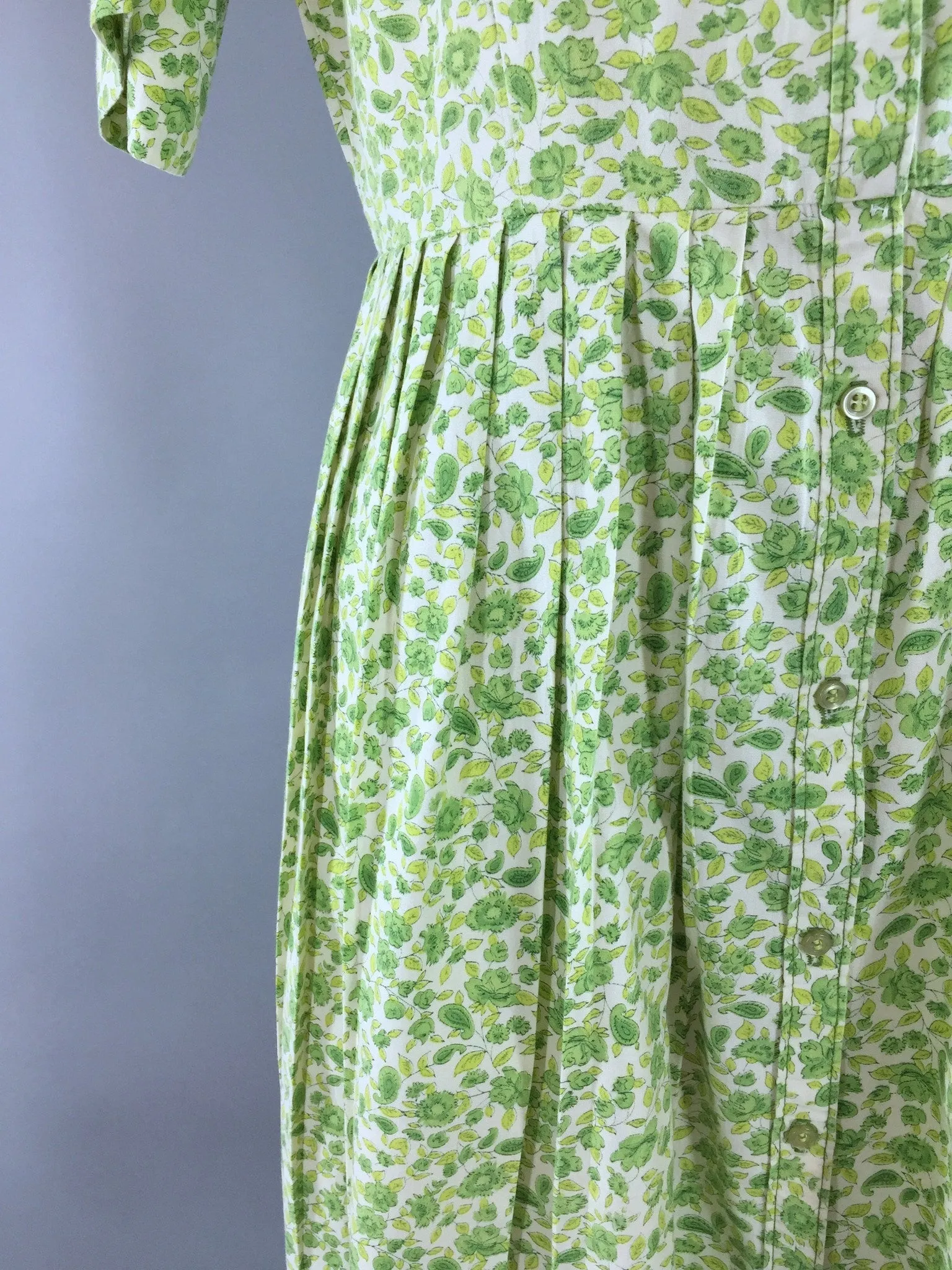 Vintage 1960s Day Dress / Green Floral Print Cotton